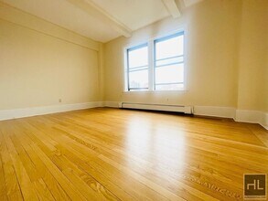 WEST 79 STREET in New York, NY - Building Photo - Building Photo