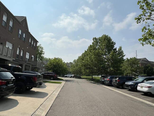 39792 Rockcrest Cir in Northville, MI - Building Photo - Building Photo