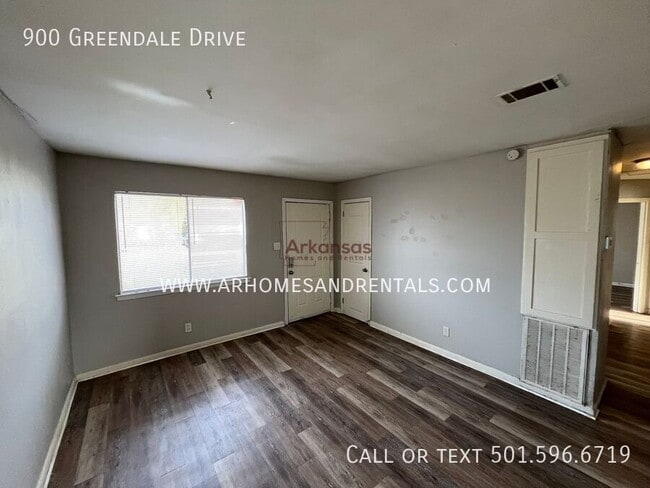 900 Greendale Dr in North Little Rock, AR - Building Photo - Building Photo