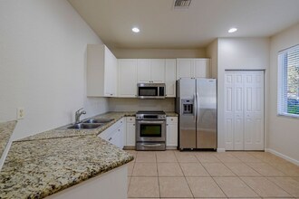 805 Middleton Dr SW in Vero Beach, FL - Foto de edificio - Building Photo