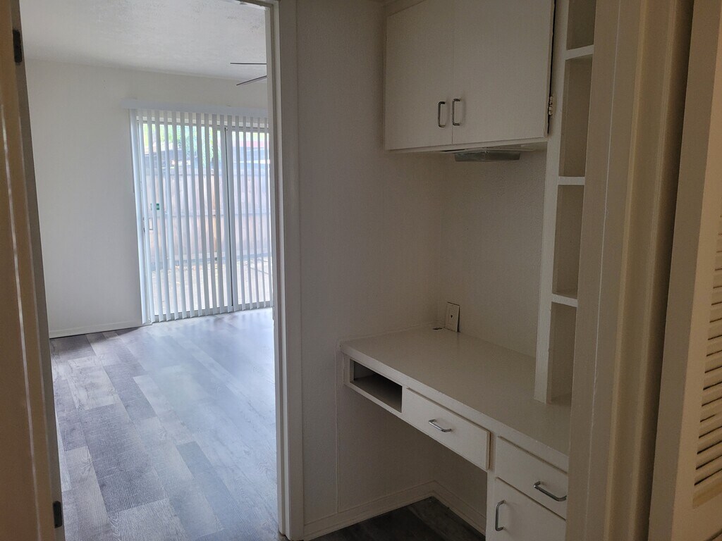 Travis Elm Apartments in Dallas, TX