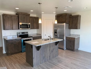 3098 S Relic Ridge Dr in Saint George, UT - Building Photo - Building Photo