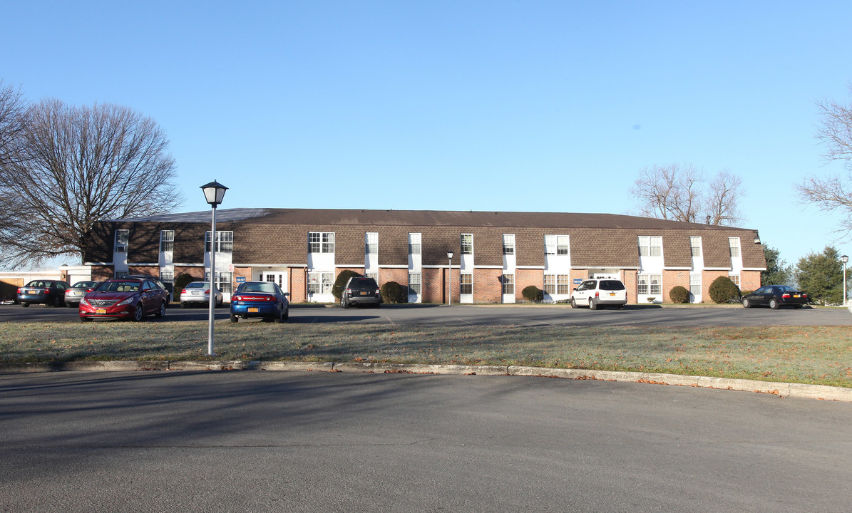 Stuyvesant Charter Apartments in Kingston, NY - Building Photo