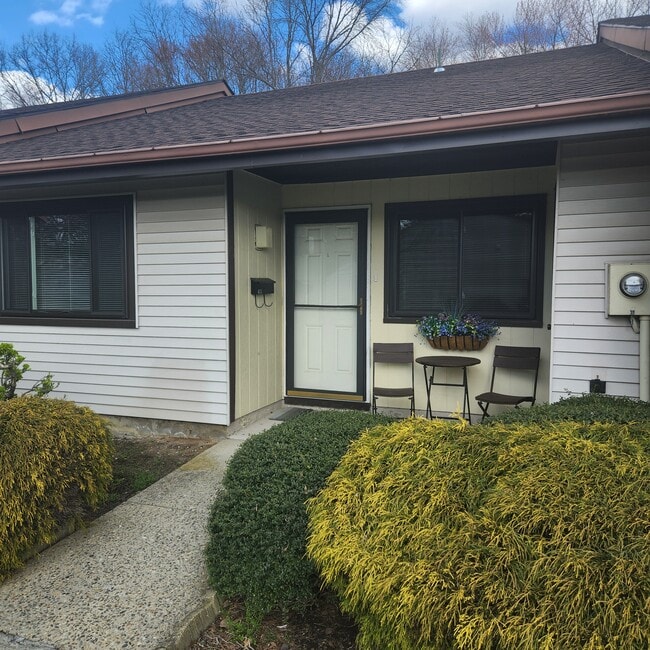 43 Wild Turkey Way Rentals in Manalapan, NJ