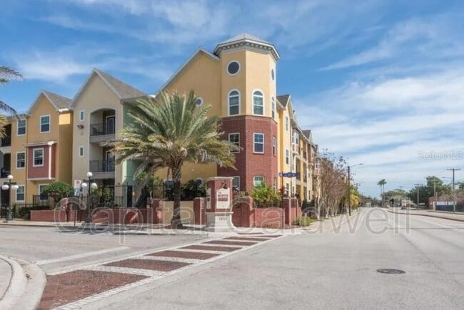 property at 1910 E Palm Ave