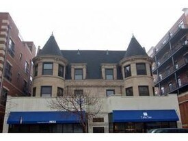 4715 N Sheridan Rd in Chicago, IL - Building Photo