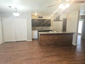 6809 Glenhurst Dr in North Richland Hills, TX - Building Photo - Building Photo