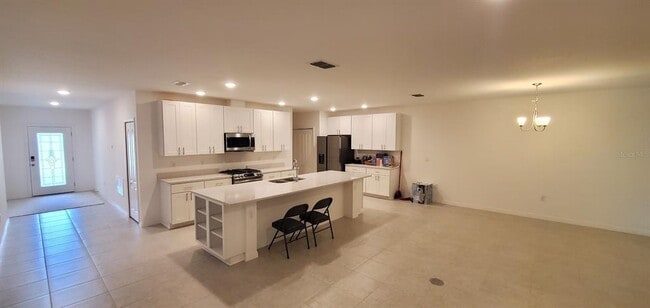 1151 Oak Bluff Dr in Davenport, FL - Building Photo - Building Photo
