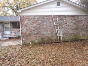 9209 Clover Hl Rd in Little Rock, AR - Building Photo - Building Photo