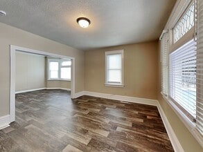 437 4th Ave S in South St. Paul, MN - Building Photo - Building Photo