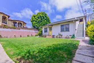 723 12th St, Unit Unit B2 in Santa Monica, CA - Building Photo - Building Photo