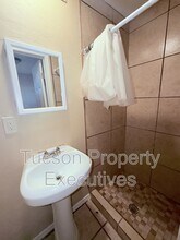 232 W Flores St in Tucson, AZ - Building Photo - Building Photo