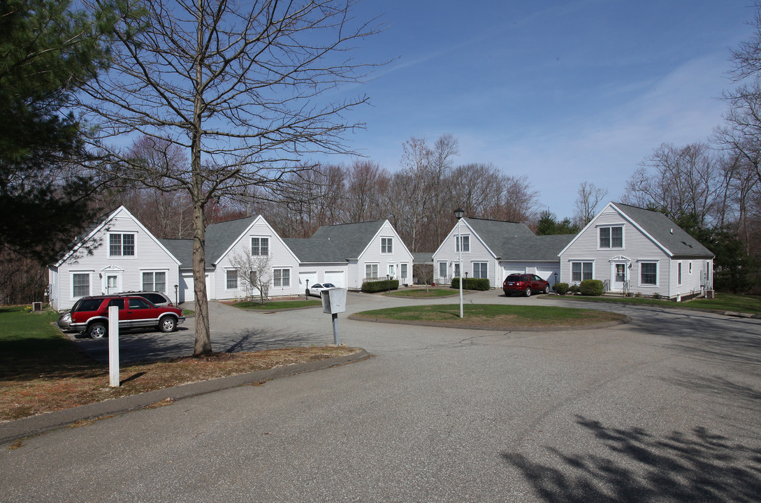 Deerfield Village in Niantic, CT - Building Photo