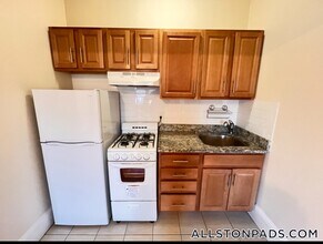 441 Cambridge St in Boston, MA - Building Photo - Building Photo