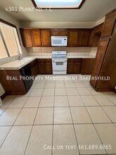 4301 Planz Rd in Bakersfield, CA - Building Photo - Building Photo