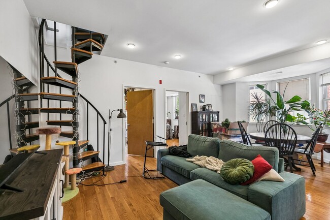 303-05 S 11th St in Philadelphia, PA - Building Photo - Building Photo