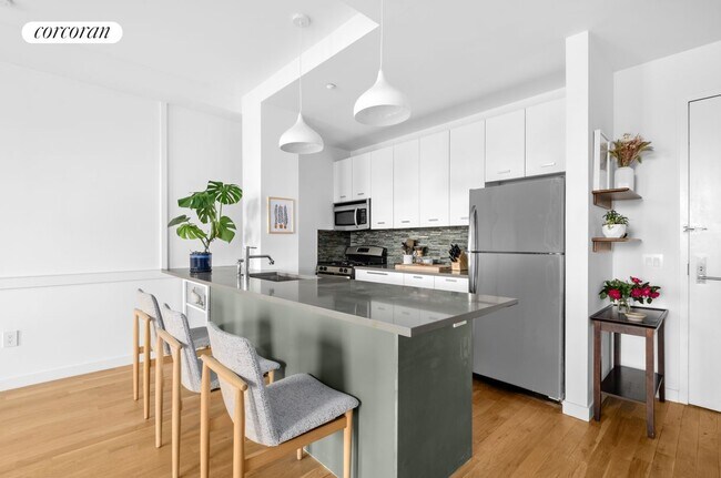 122 West St in Brooklyn, NY - Building Photo - Building Photo