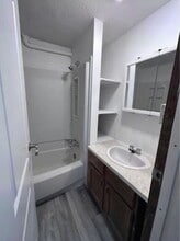 4940-4951 51 St in Red Deer, AB - Building Photo - Building Photo