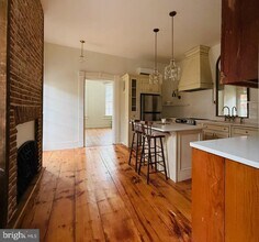 46 York St in Lambertville, NJ - Building Photo - Building Photo