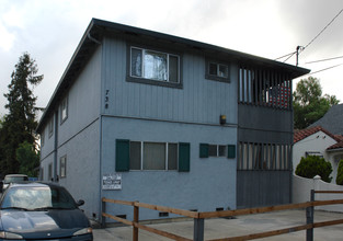 738 S 10th St in San Jose, CA - Building Photo - Building Photo