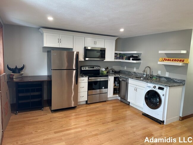 14 Edgerly Pl, Unit 3