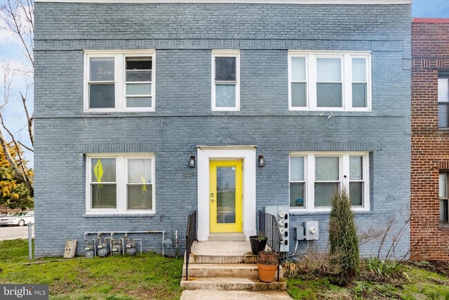 1659 Holbrook St NE in Washington, DC - Foto de edificio - Building Photo