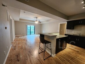 221 E 5th St in Cedar Falls, IA - Building Photo - Building Photo