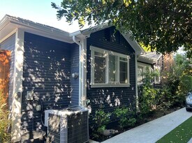 7024 De Longpre Ave in Los Angeles, CA - Building Photo