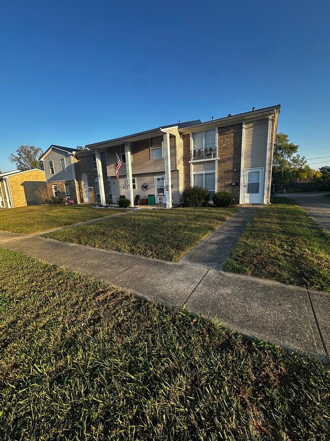 6846 Emerald Ave, Unit 6842