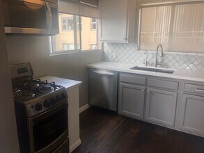 1428 Hermosa Ave in Hermosa Beach, CA - Building Photo - Building Photo