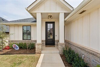 2232 Los Angeles Ave in Edmond, OK - Building Photo - Building Photo