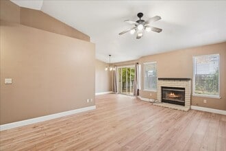 8138 Sonoma Hills Way in Sacramento, CA - Building Photo - Building Photo