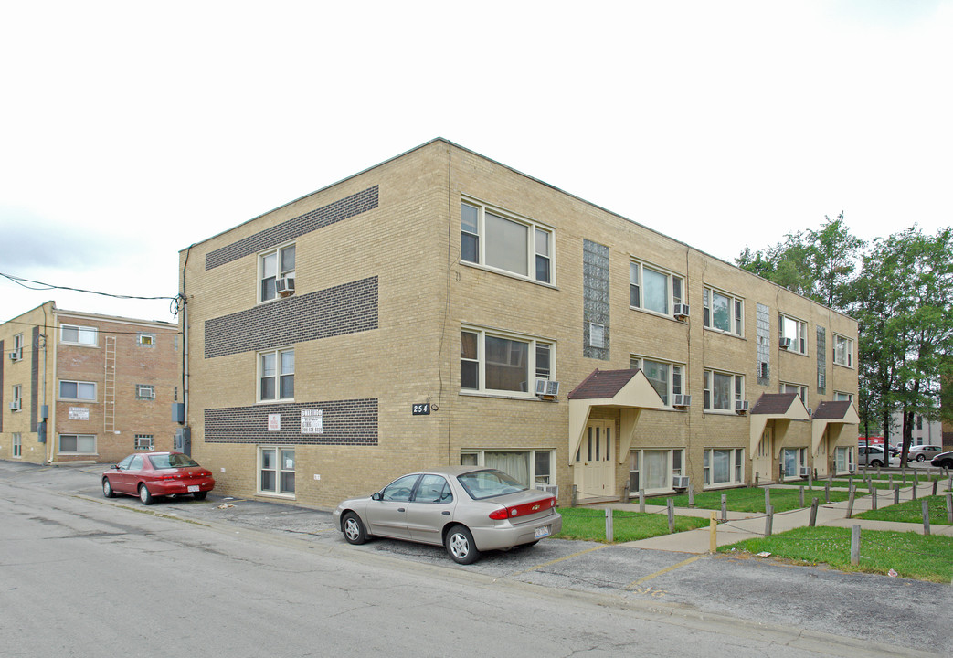 254 S Maplewood Ave in Melrose Park, IL - Building Photo