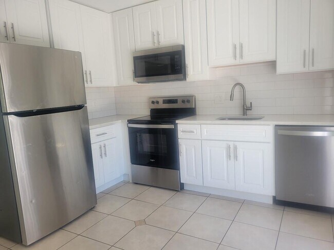 160 NE 19th Ave in Boynton Beach, FL - Building Photo - Building Photo