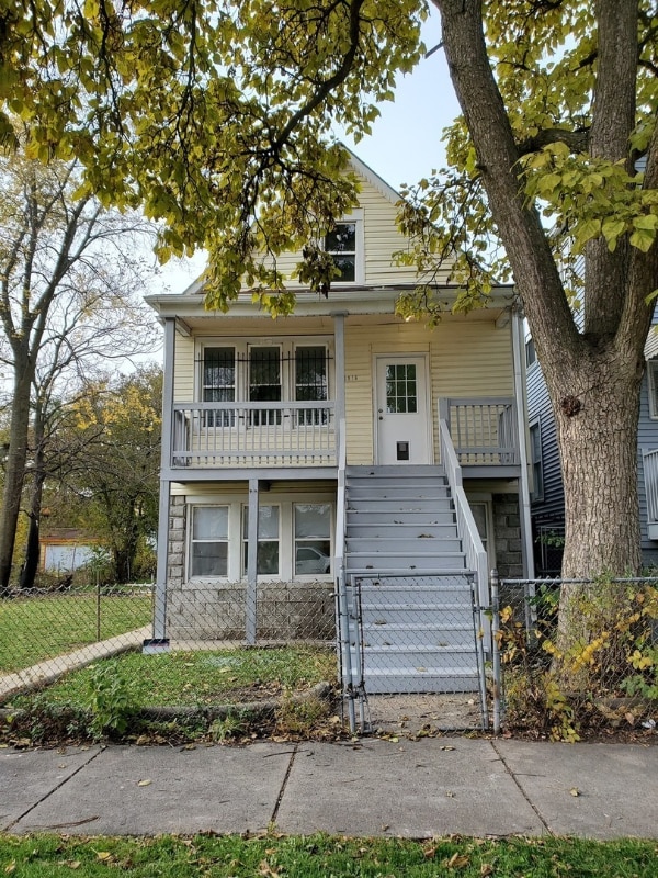 property at 6916 S Wood St