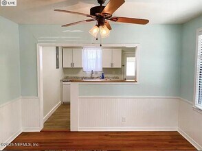 1135 4th Ave N in Jacksonville Beach, FL - Building Photo - Building Photo