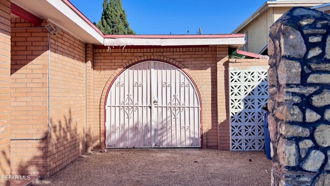 7509 Wilcox Dr in El Paso, TX - Building Photo - Building Photo