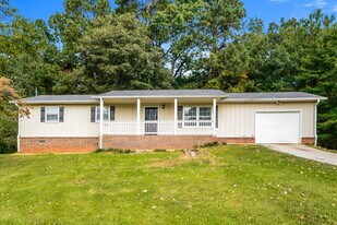 3009 Tiller Trail SW in Stone Mountain, GA - Building Photo