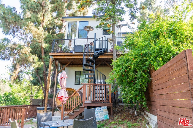 1933 Lemoyne St in Los Angeles, CA - Building Photo - Building Photo