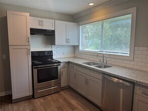 1319 Lyric Ln in La Marque, TX - Building Photo - Building Photo
