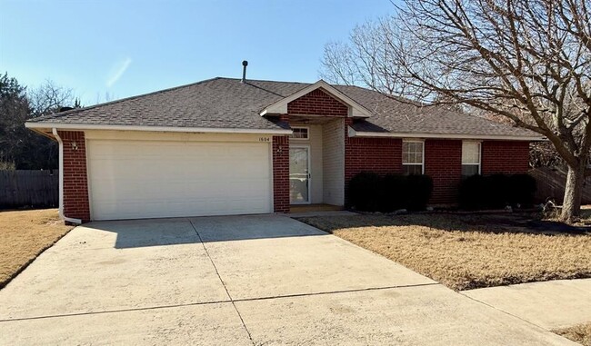 1604 Creekside Ln in Norman, OK - Building Photo - Building Photo