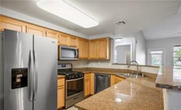 10550 W Alexander Rd in Las Vegas, NV - Building Photo - Building Photo
