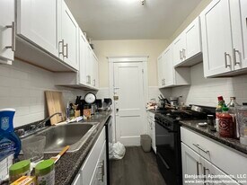 231 Park Dr, Unit 22 in Boston, MA - Building Photo