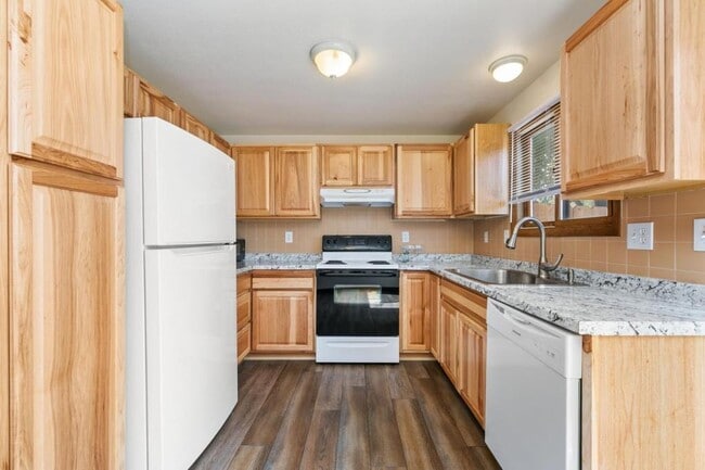 420 Mulberry Dr in Loveland, CO - Building Photo - Building Photo