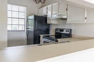 11686 NW 39th St in Coral Springs, FL - Building Photo - Building Photo