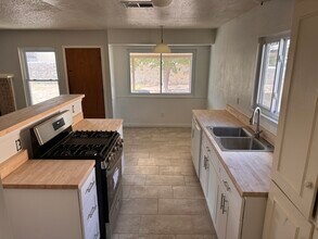 2305 Ken Venturi Ln in El Paso, TX - Building Photo - Building Photo