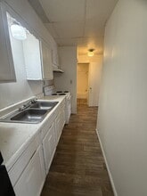 813 N University St in Seminole, OK - Foto de edificio - Building Photo