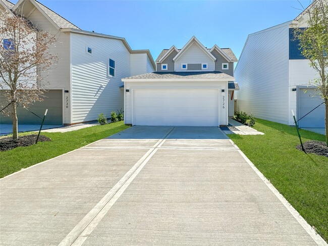 property at 824 Waxahachie St