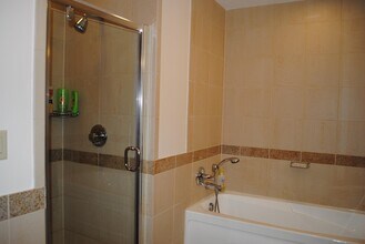 20 Newport Pkwy in Jersey City, NJ - Building Photo - Building Photo