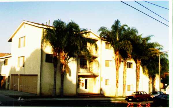 1505 W 261st St in Harbor City, CA - Foto de edificio